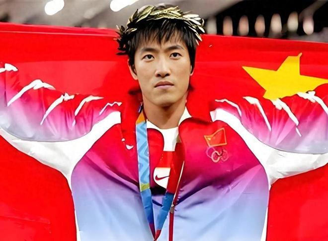 专家团队刘翔恩师孙海平现状：70岁身体硬朗略显老仍在寻找刘翔