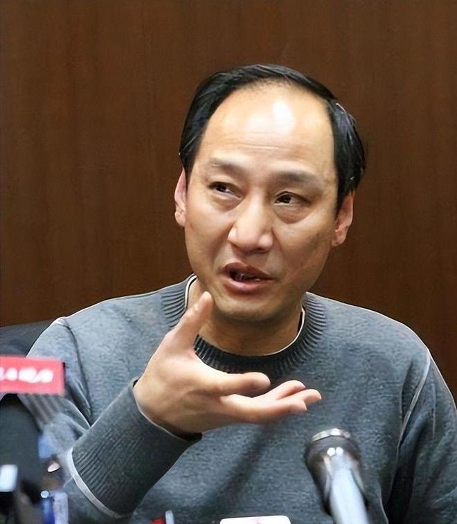 刘翔恩师孙海平现状：上海浙江发2份工资每日2包烟70岁仍专家